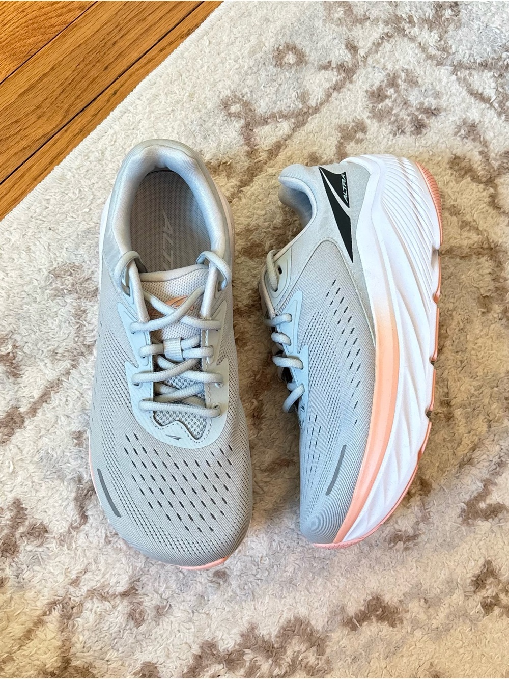 Altra NEW Via Olympus 2 Women's Light Grey Running Shoes Foam Cushioned Workout